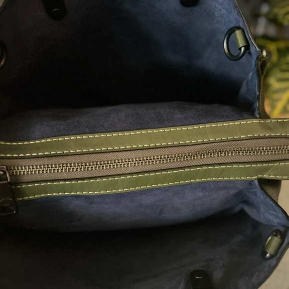 Rogue 36 With Colorblock Snakeskin Detail - Picture 7 of 16